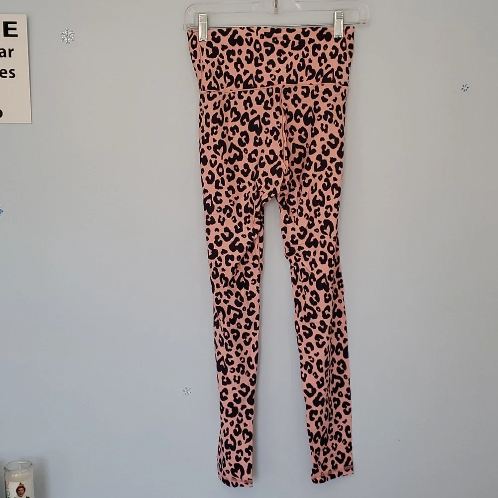 OFFLINE By Aerie Real Me High Waisted Twist Legging, Size M - Picture 8 of 11